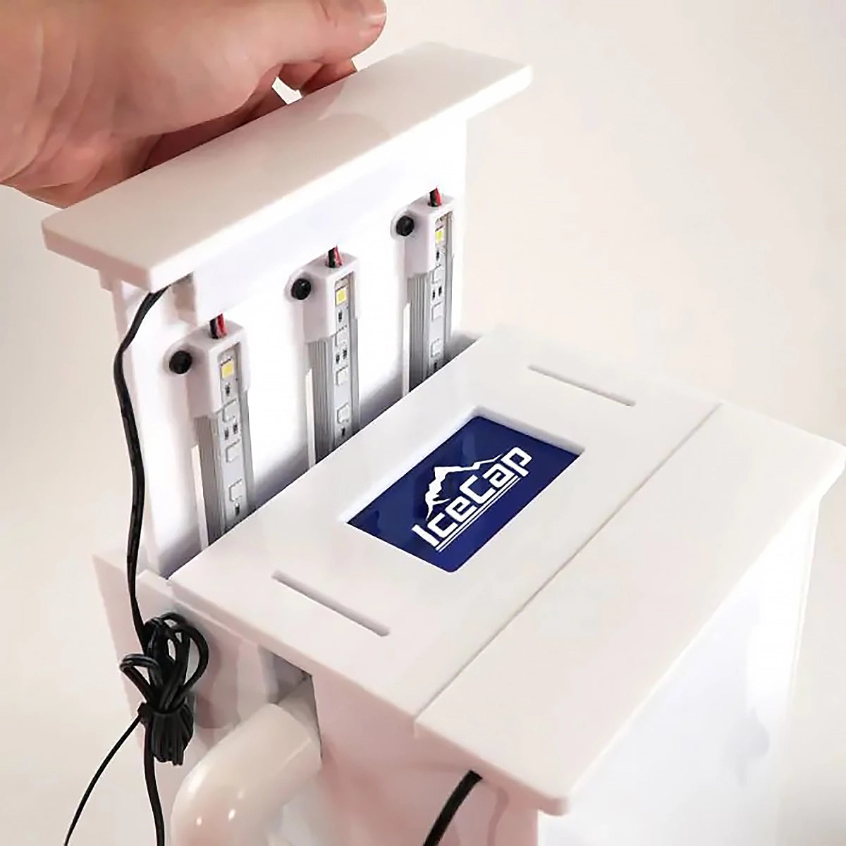 IceCap PRO Internal Turf Scrubber - Medium