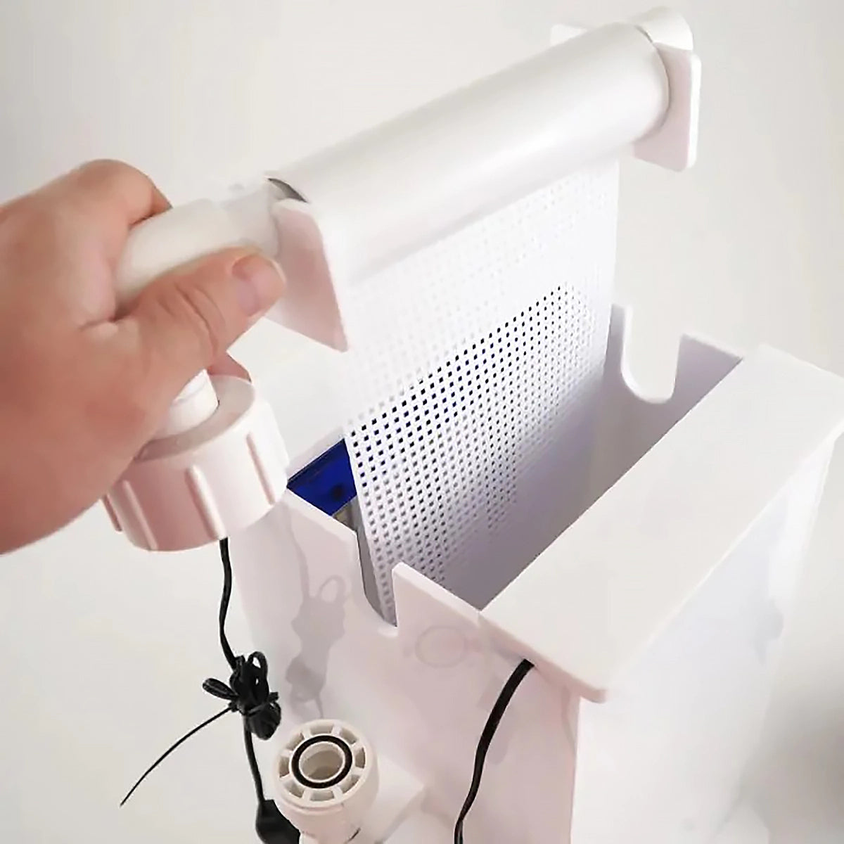 IceCap PRO Internal Turf Scrubber - Medium